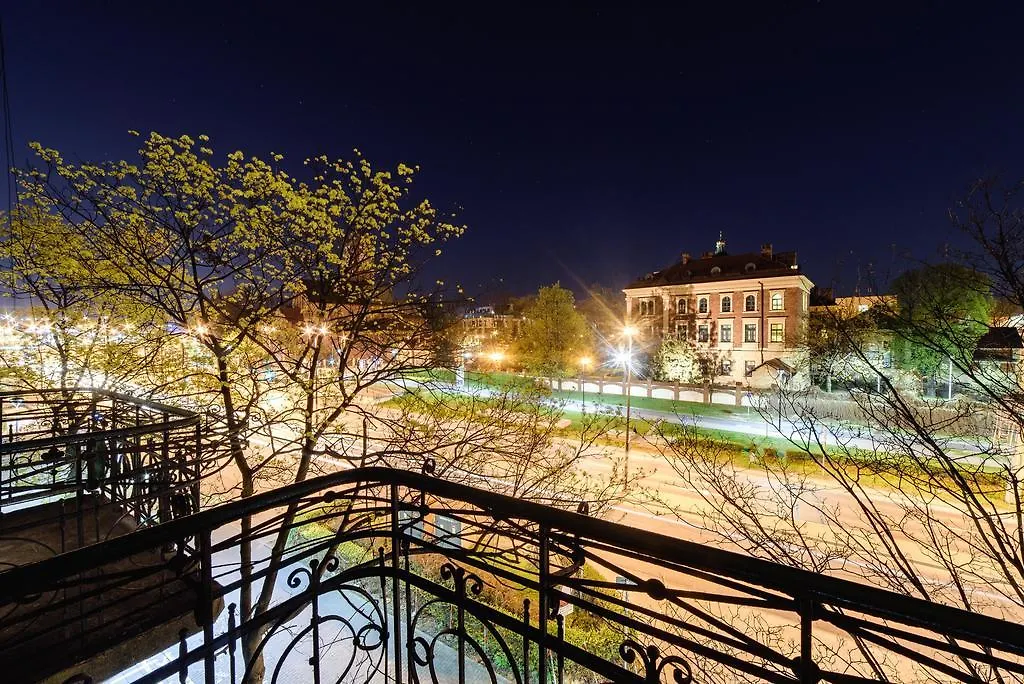 קרקוב 2 Nights Apartments - Great Location, Right Next To Main Rail And Bus Station, 10 Min To Main Square By Foot מלון דירות