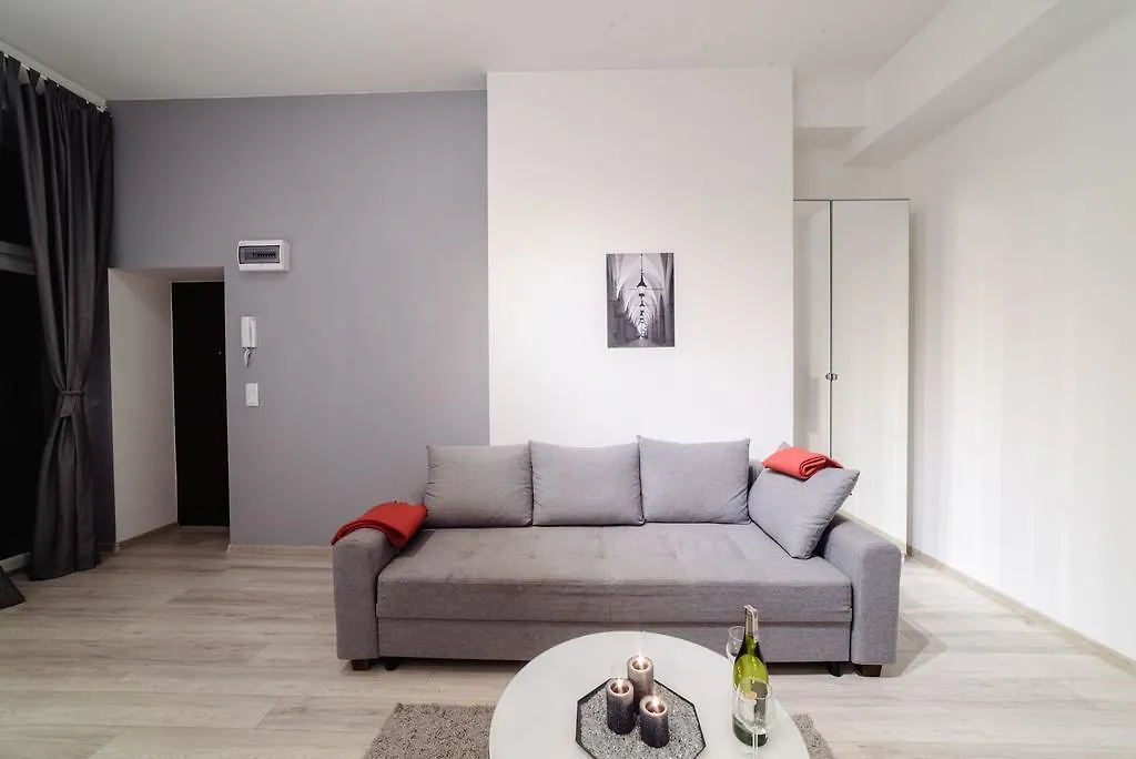 קרקוב 2 Nights Apartments - Great Location, Right Next To Main Rail And Bus Station, 10 Min To Main Square By Foot פולין