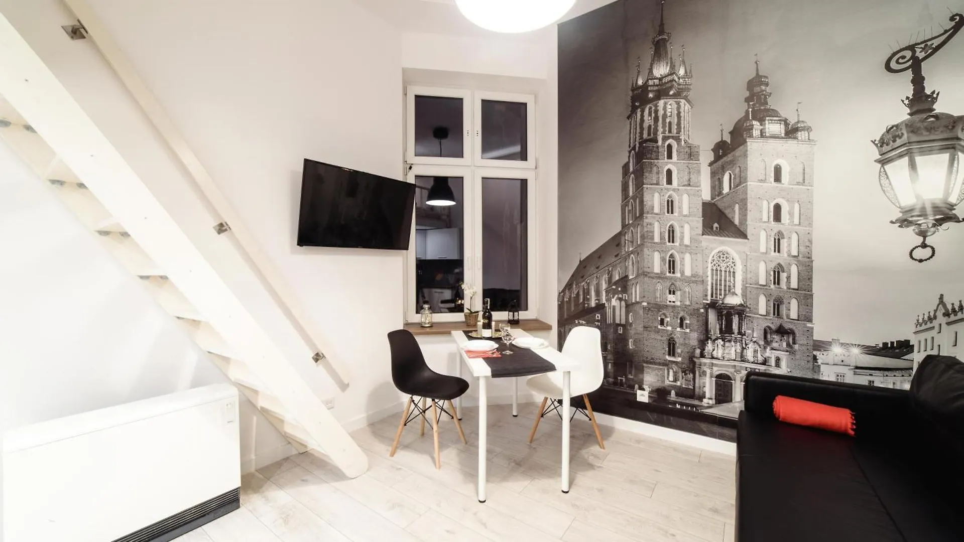 2 Nights Apartments - Great Location, Right Next To Main Rail And Bus Station, 10 Min To Main Square By Foot Cracovie 3*,