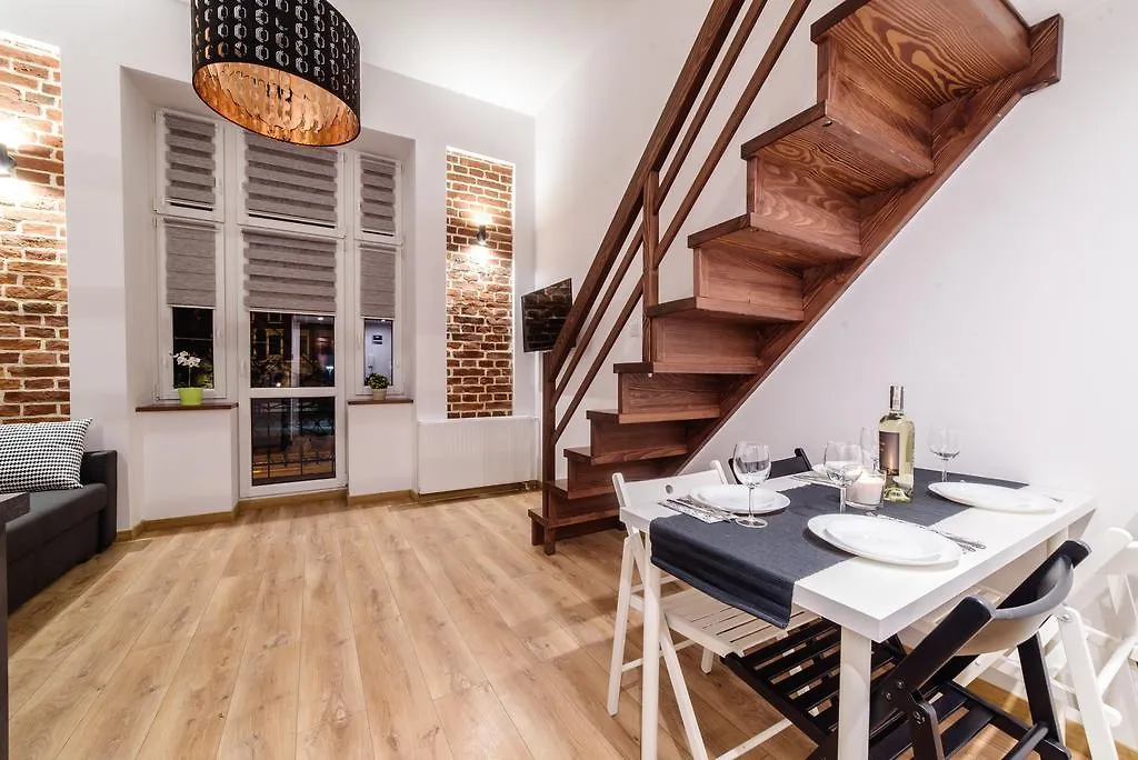 2 Nights Apartments - Great Location, Right Next To Main Rail And Bus Station, 10 Min To Main Square By Foot Krakov 3*,