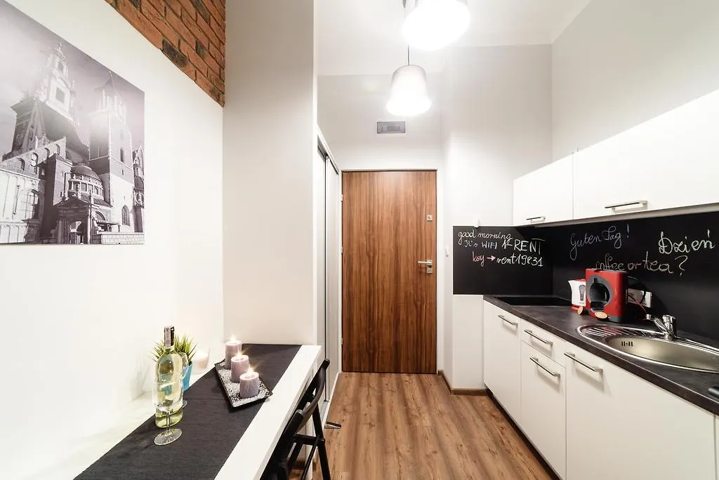 2 Nights Apartments - Great Location, Right Next To Main Rail And Bus Station, 10 Min To Main Square By Foot Krakov Aparthotel