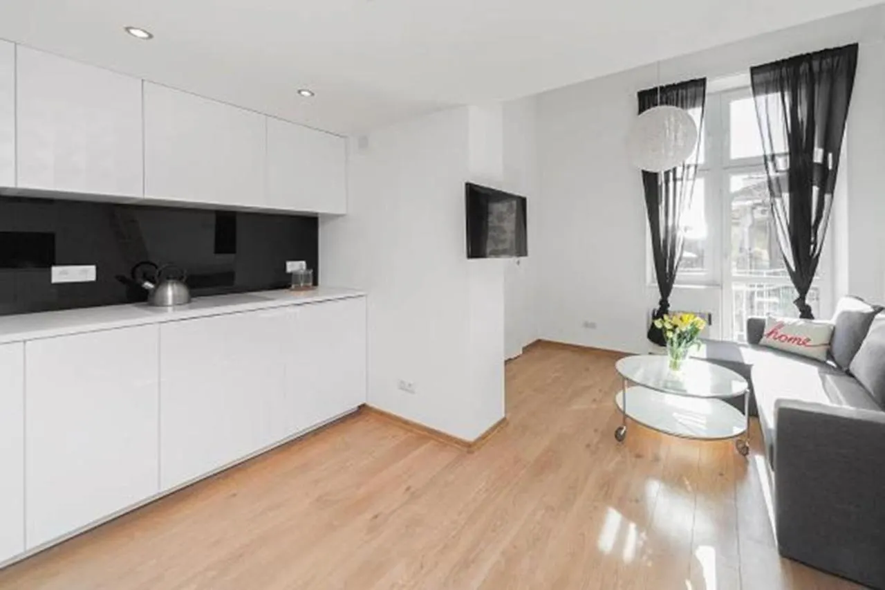 2 Nights Apartments - Great Location, Right Next To Main Rail And Bus Station, 10 Min To Main Square By Foot Krakov Polsko