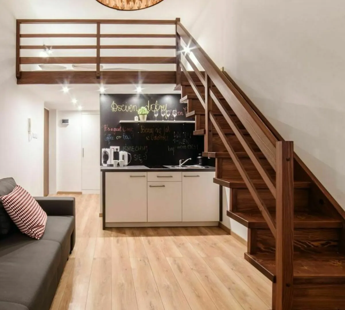 2 Nights Apartments - Great Location, Right Next To Main Rail And Bus Station, 10 Min To Main Square By Foot Krakov Polsko